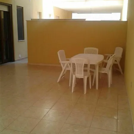 With 2 Bedrooms In Gallipoli, With Furnished Terrace *